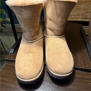 UGG Tan Shearling Lined Footwear